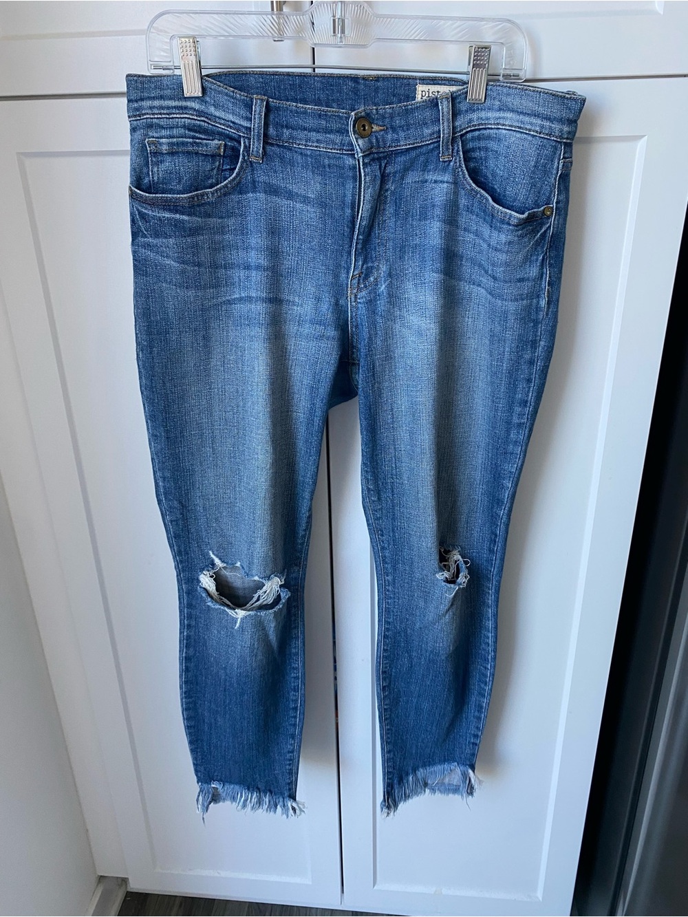 Pistola women’s medium blue wash distressed relaxed jeans waist 30 denim